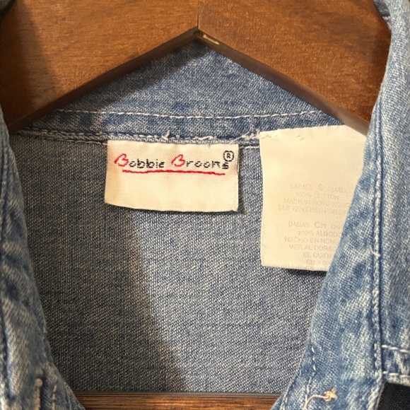 Women’s vintage Denim Shirt with Christmas village Embroidered Design - Picture 7 of 16